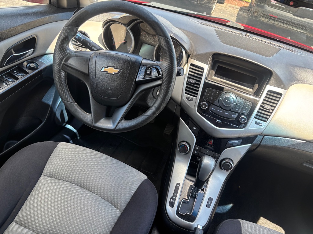 Photo 10 of this CHEVROLET CRUZE