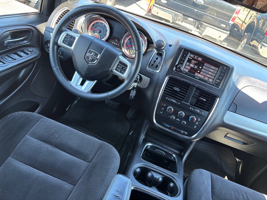 Photo 11 of this DODGE GRAND CARAVAN