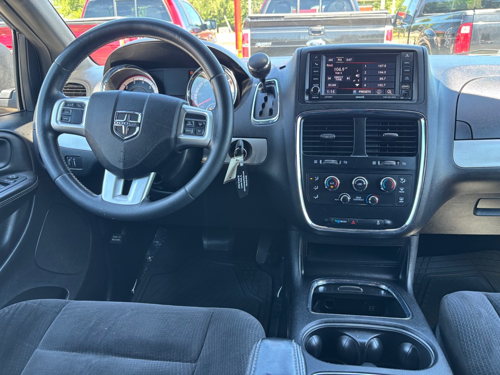 Photo 10 of this DODGE GRAND CARAVAN