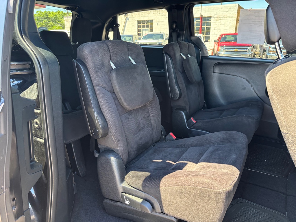 Photo 8 of this DODGE GRAND CARAVAN