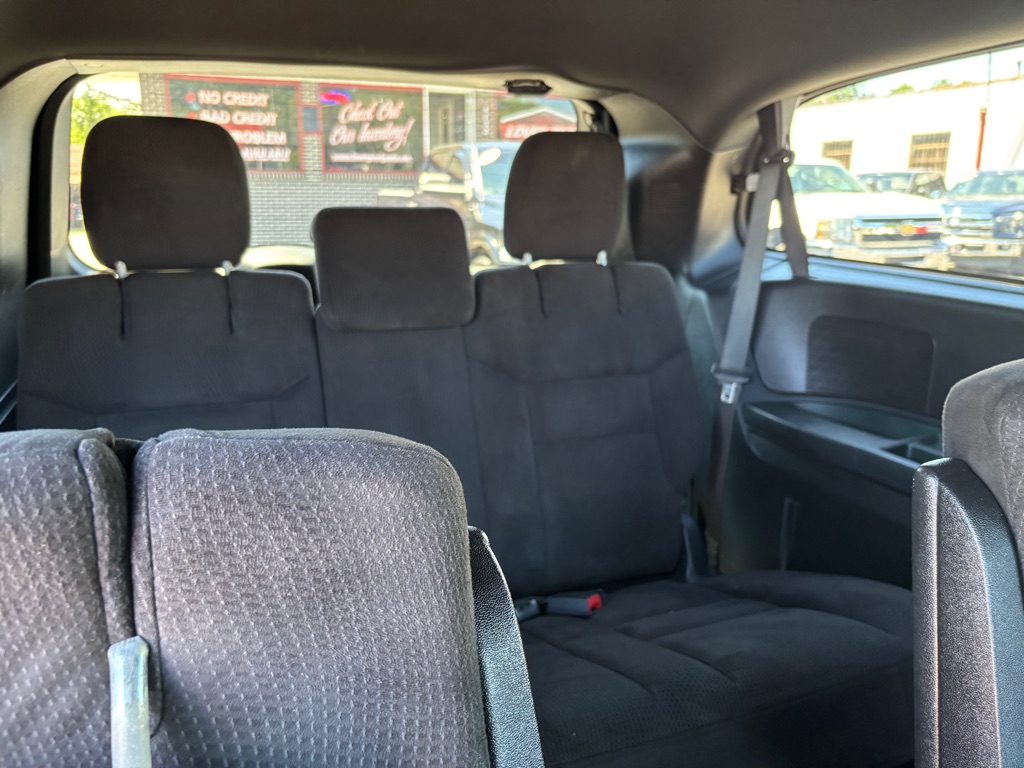 Photo 9 of this DODGE GRAND CARAVAN
