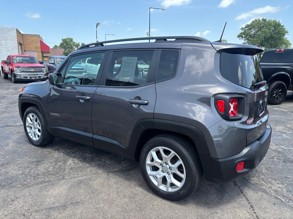 Photo 3 of this JEEP RENEGADE