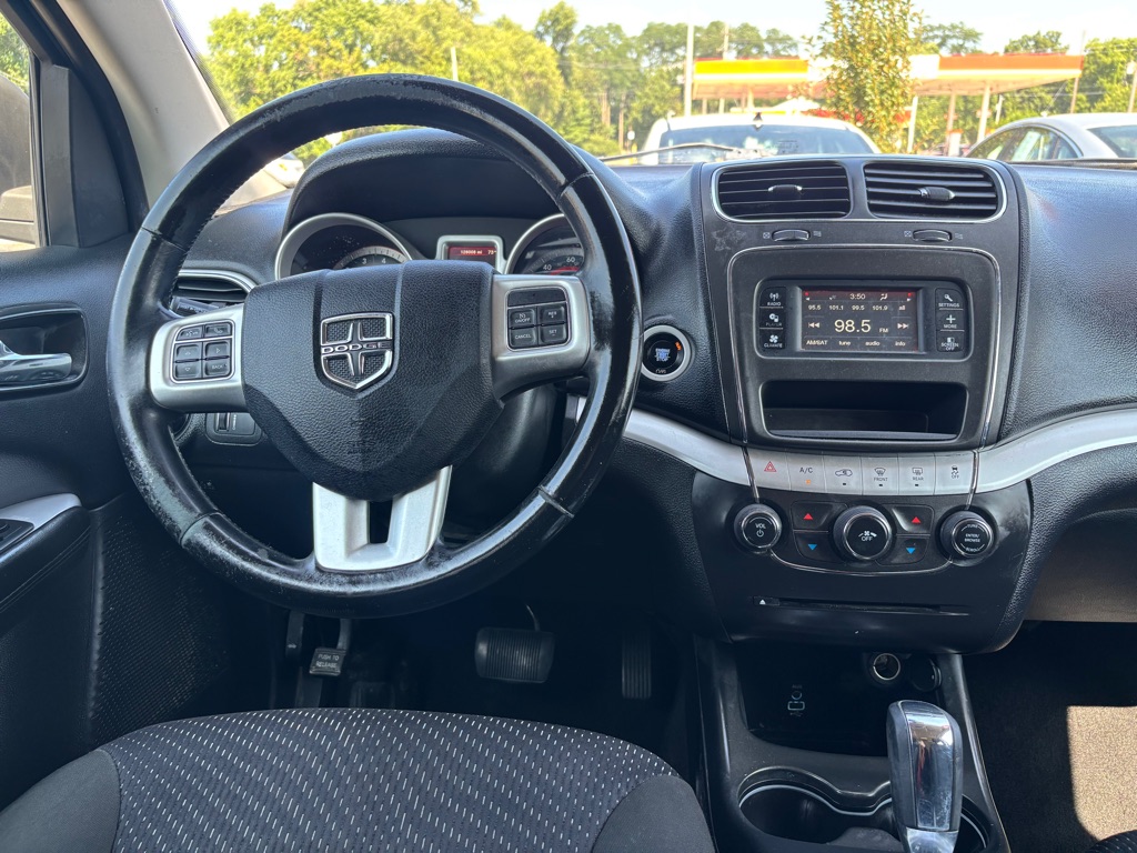 Photo 9 of this DODGE JOURNEY