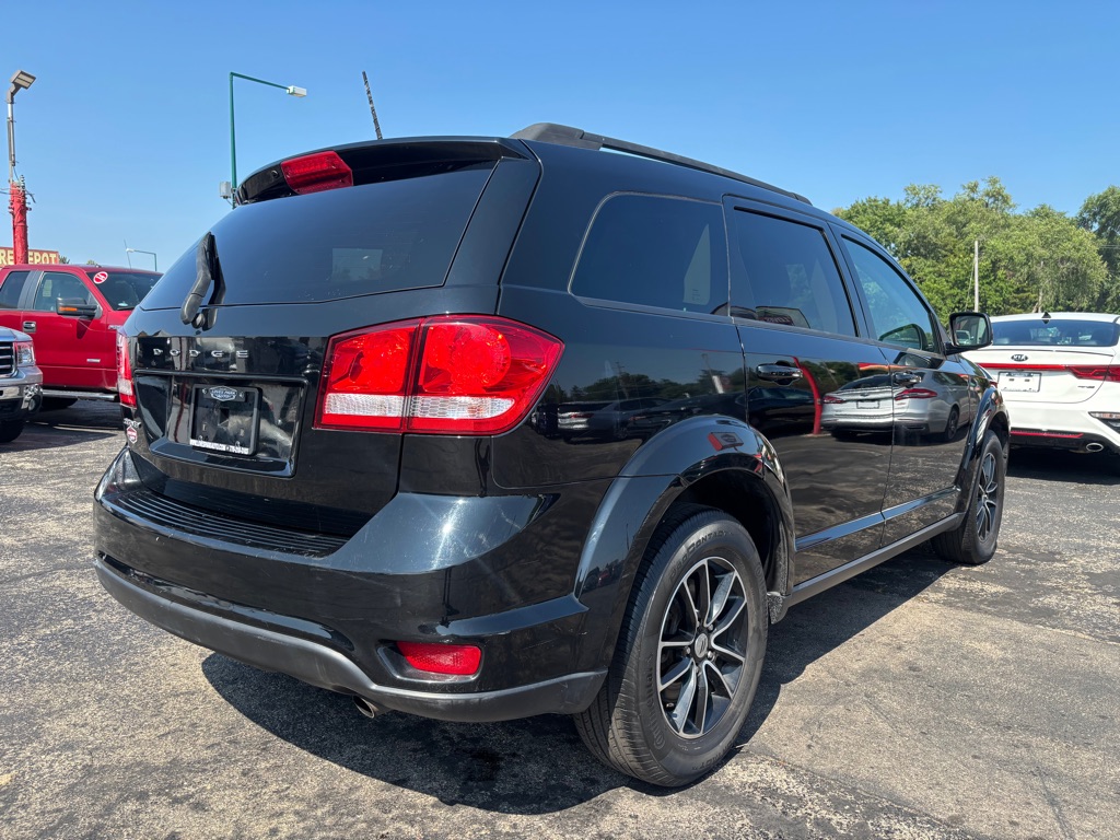 Photo 4 of this DODGE JOURNEY