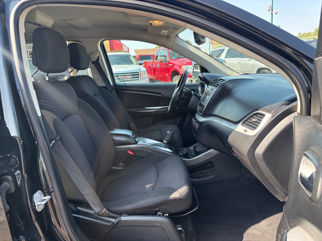 Photo 7 of this DODGE JOURNEY