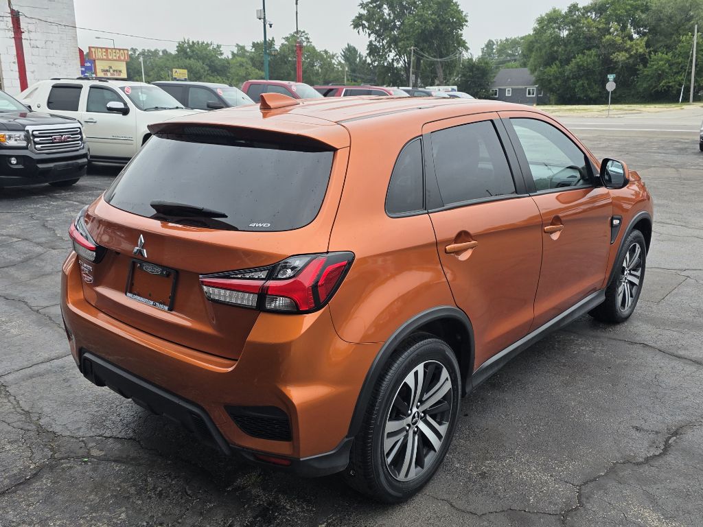 Photo 6 of this MITSUBISHI OUTLANDER SPORT