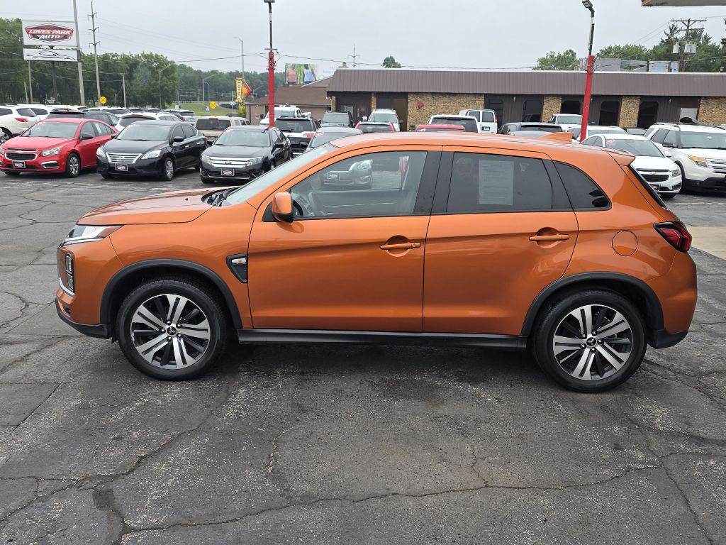 Photo 4 of this MITSUBISHI OUTLANDER SPORT