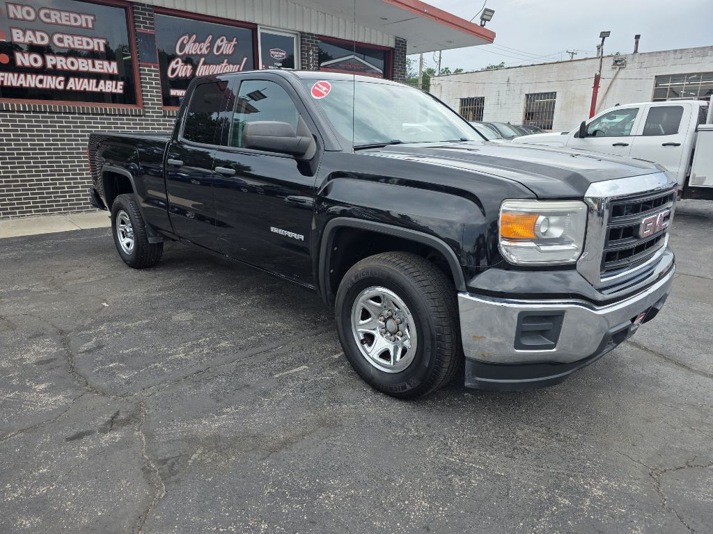 Photo 2 of this GMC SIERRA