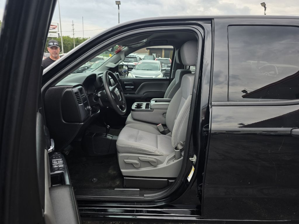 Photo 9 of this GMC SIERRA