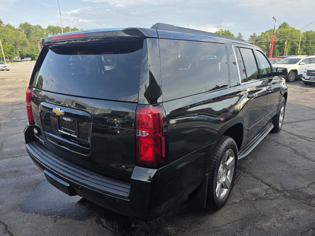 Photo 5 of this CHEVROLET SUBURBAN