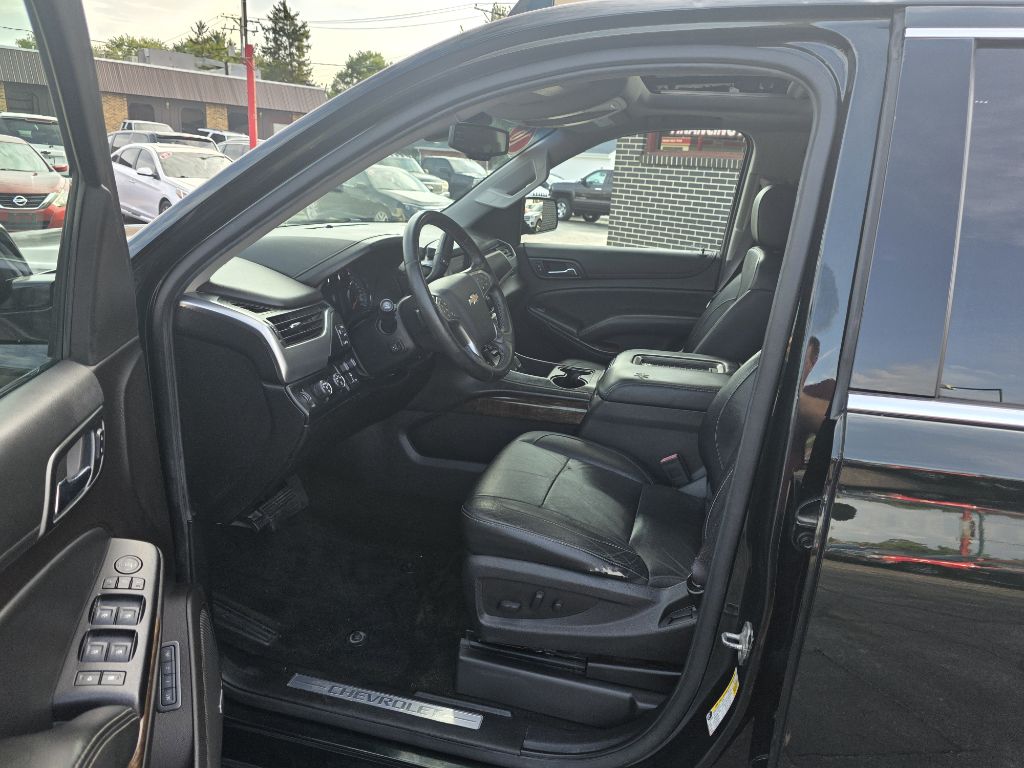 Photo 9 of this CHEVROLET SUBURBAN