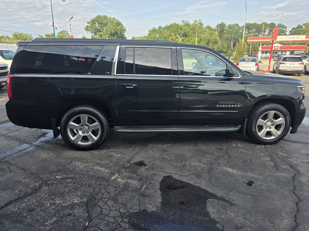 Photo 6 of this CHEVROLET SUBURBAN