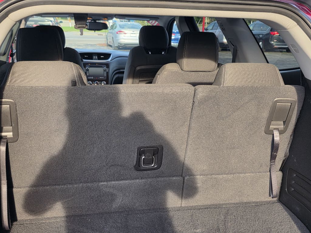 Photo 15 of this CHEVROLET TRAVERSE
