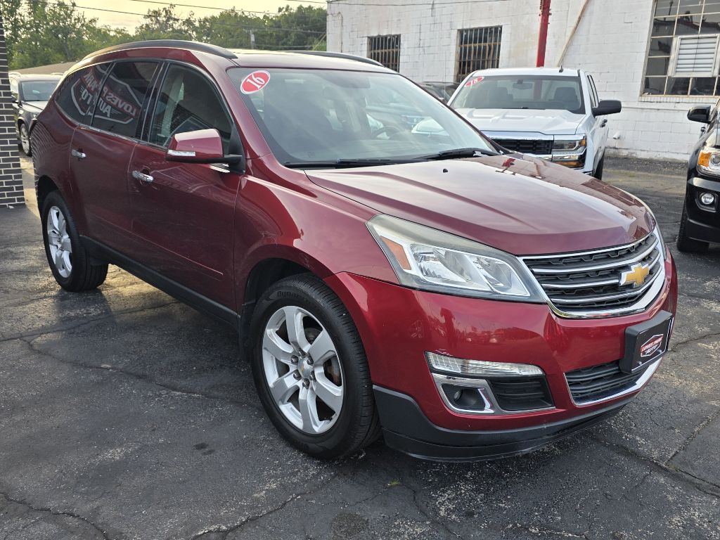 Photo 2 of this CHEVROLET TRAVERSE