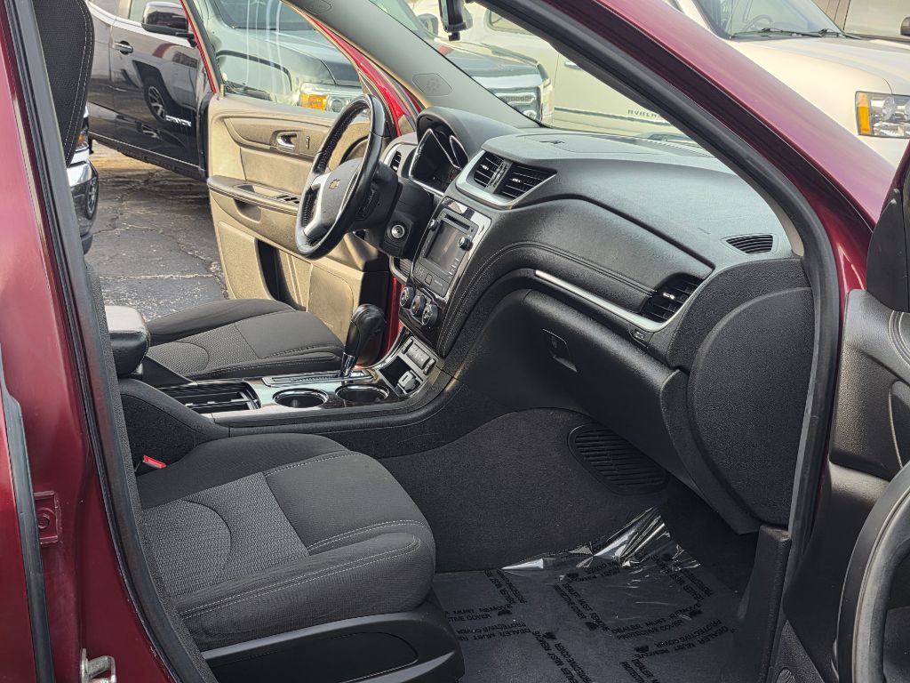 Photo 16 of this CHEVROLET TRAVERSE