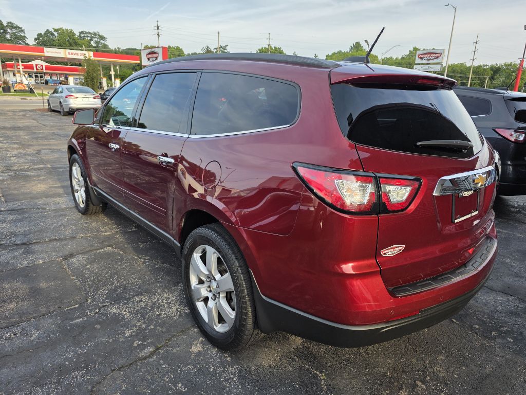 Photo 4 of this CHEVROLET TRAVERSE
