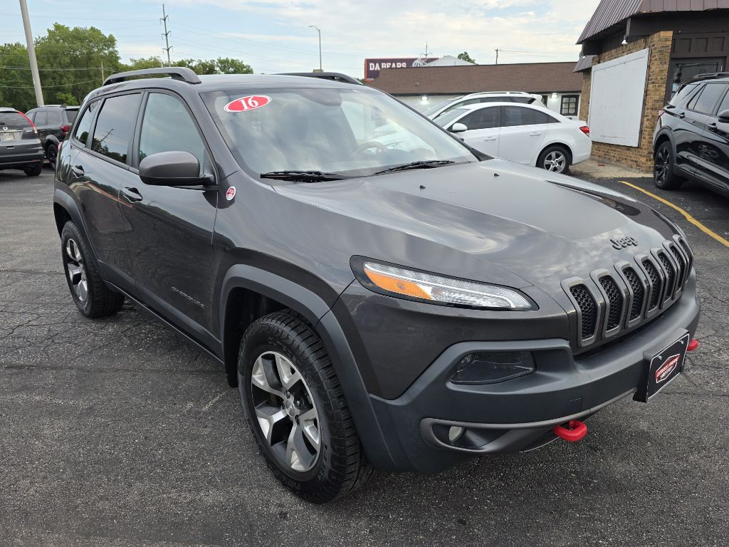 Photo 8 of this JEEP CHEROKEE