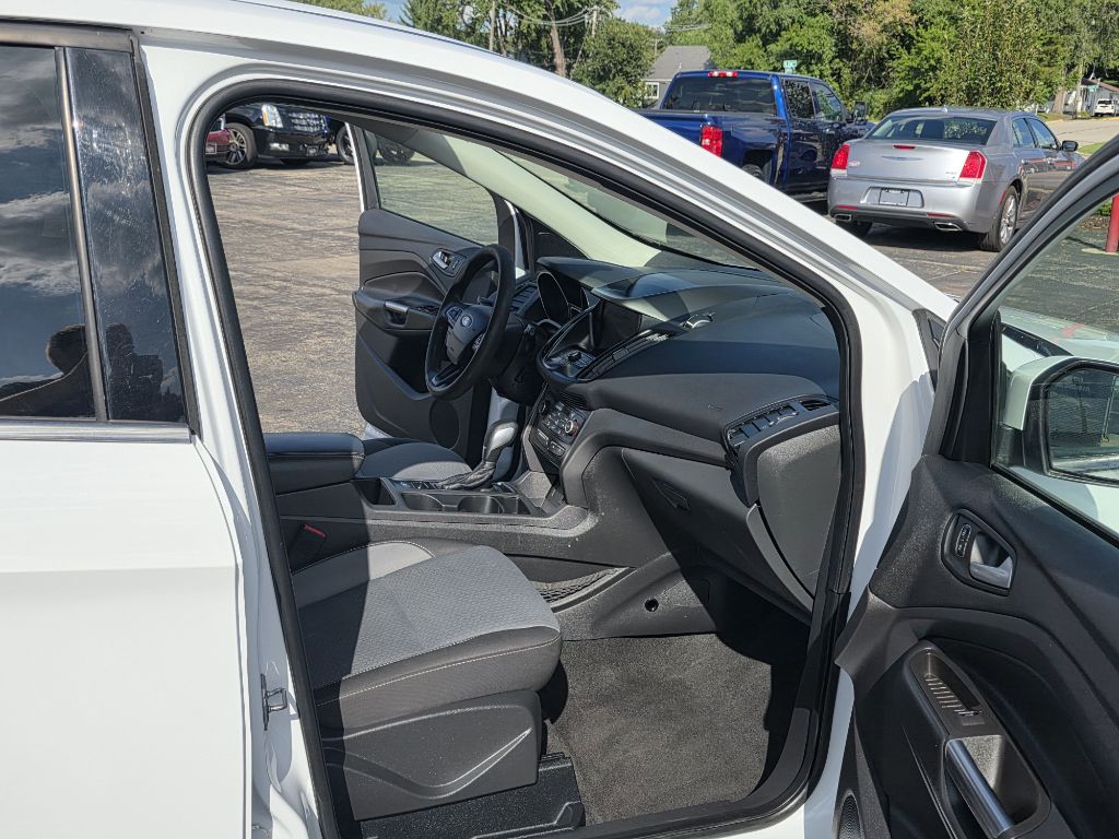 Photo 15 of this FORD ESCAPE