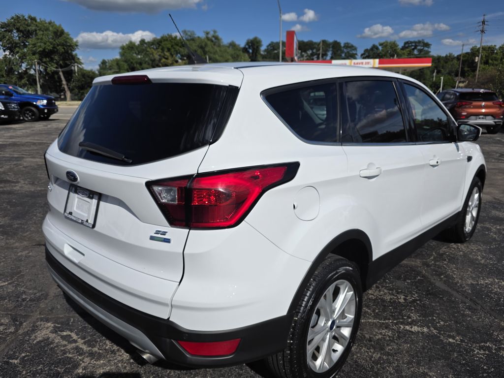 Photo 5 of this FORD ESCAPE