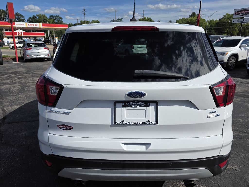 Photo 4 of this FORD ESCAPE