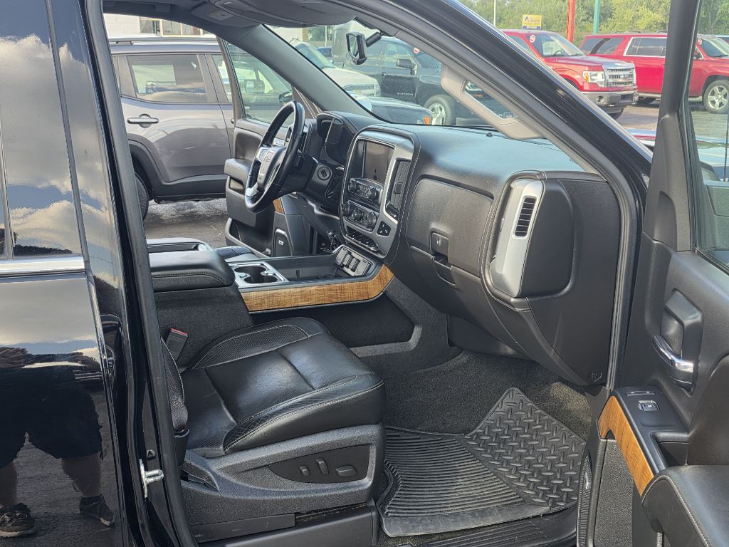 Photo 15 of this GMC SIERRA
