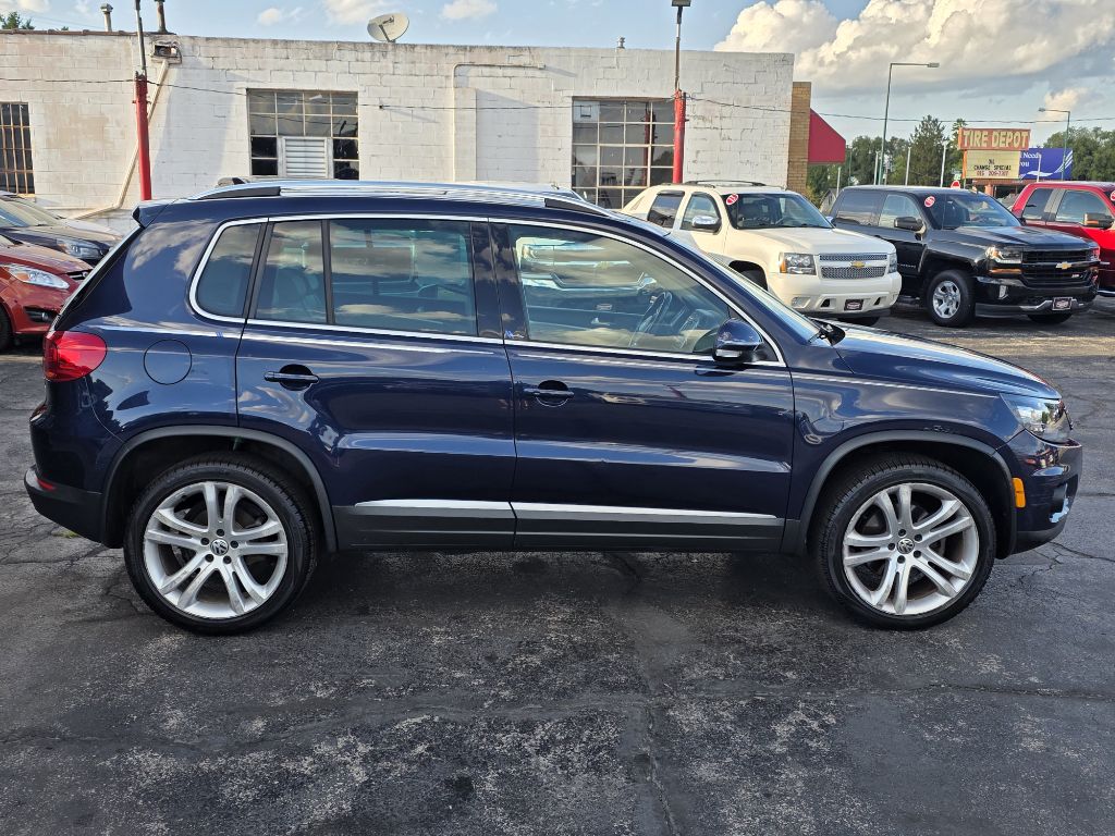Photo 6 of this VOLKSWAGEN TIGUAN
