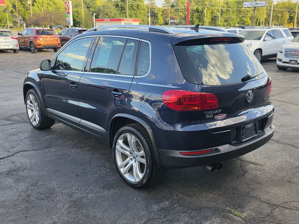 Photo 4 of this VOLKSWAGEN TIGUAN