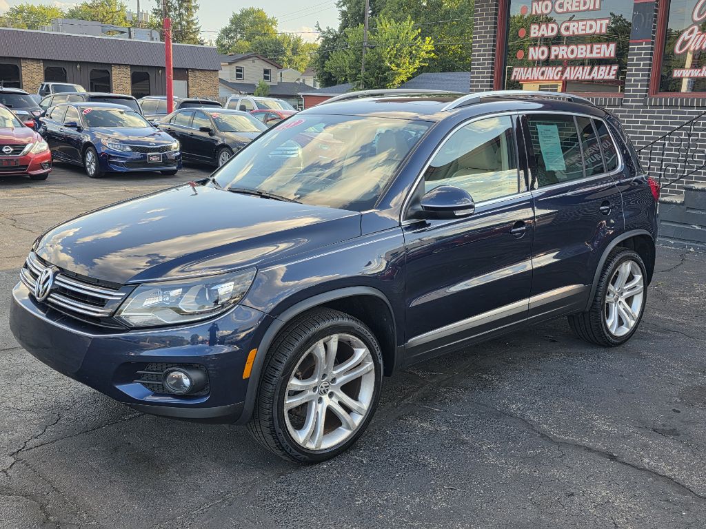 Photo 2 of this VOLKSWAGEN TIGUAN