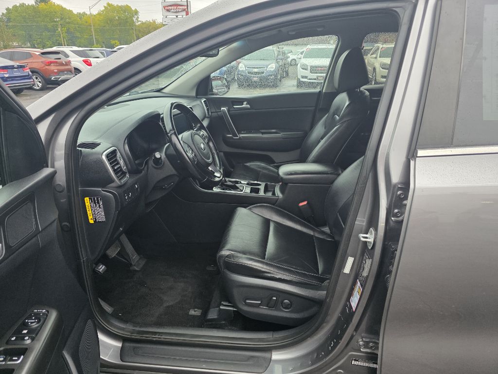 Photo 10 of this KIA SPORTAGE