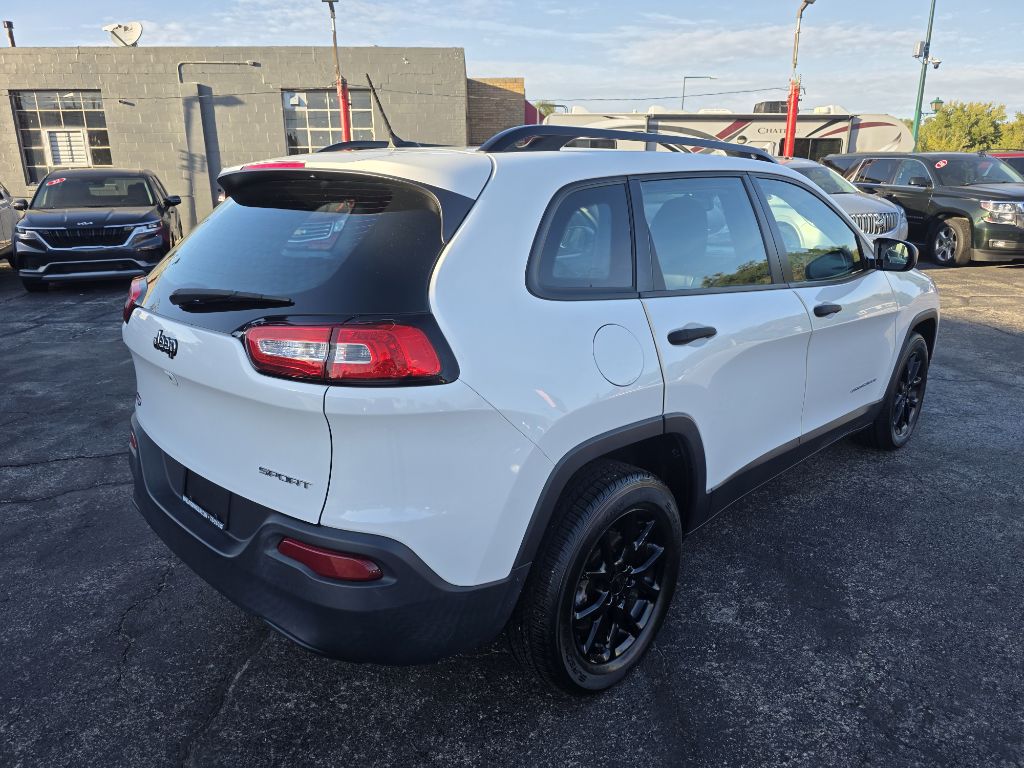Photo 5 of this JEEP CHEROKEE