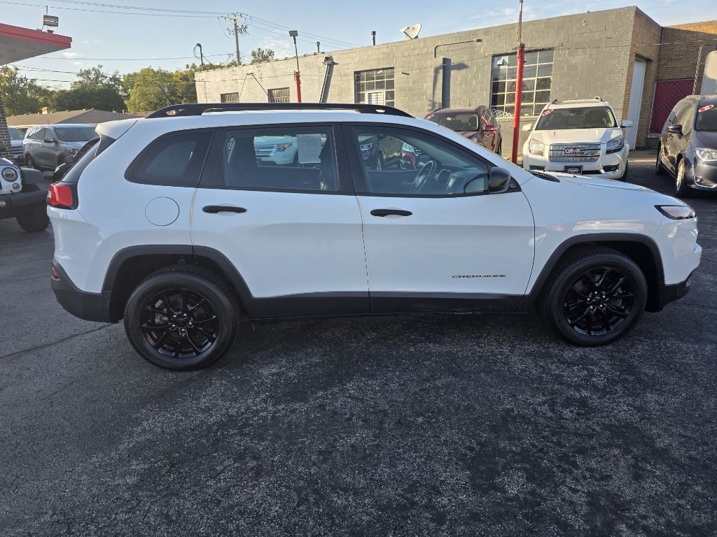 Photo 6 of this JEEP CHEROKEE