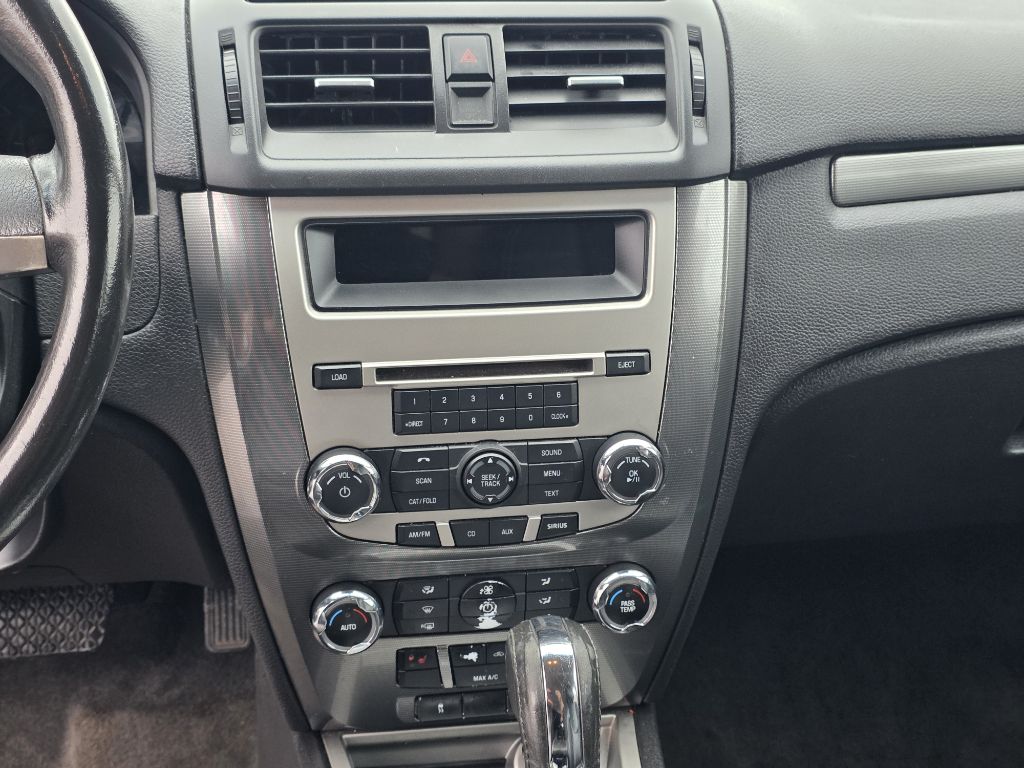 Photo 9 of this FORD FUSION