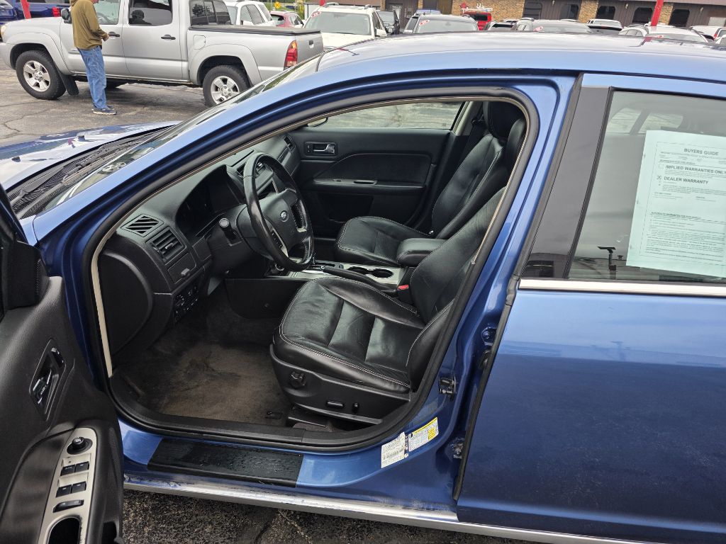 Photo 8 of this FORD FUSION