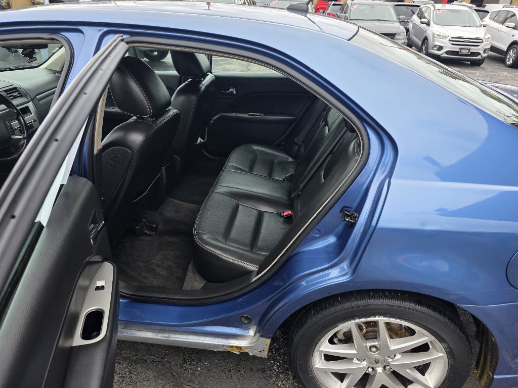 Photo 7 of this FORD FUSION