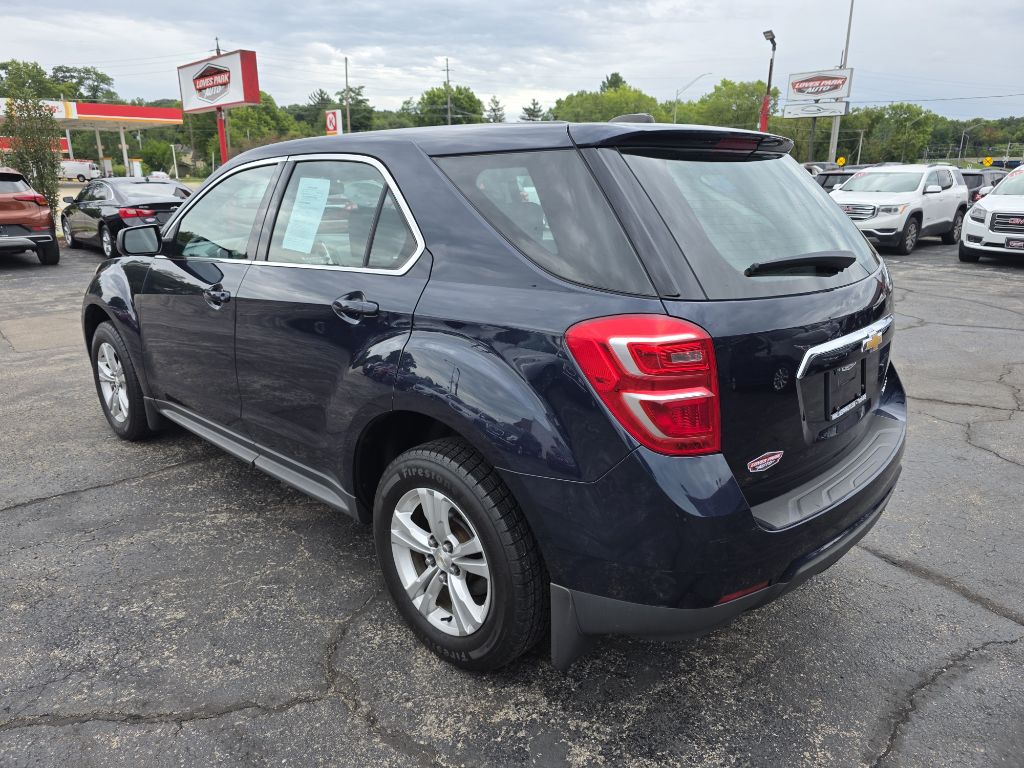 Photo 2 of this CHEVROLET EQUINOX