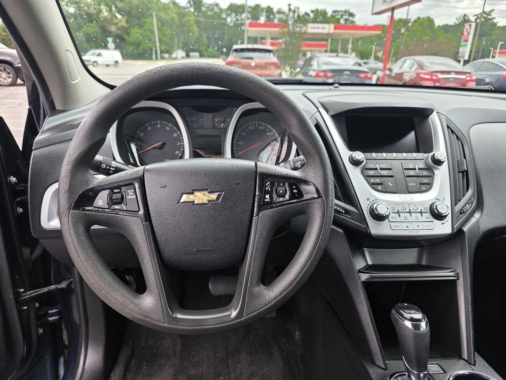 Photo 16 of this CHEVROLET EQUINOX