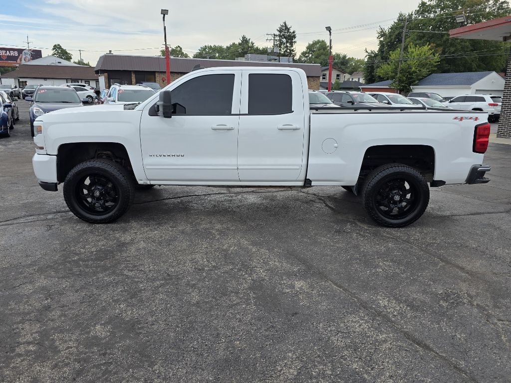 Photo 2 of this CHEVROLET SILVERADO 1500