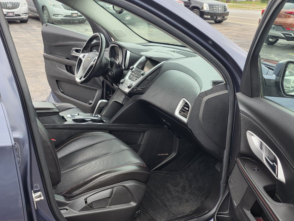 Photo 15 of this CHEVROLET EQUINOX