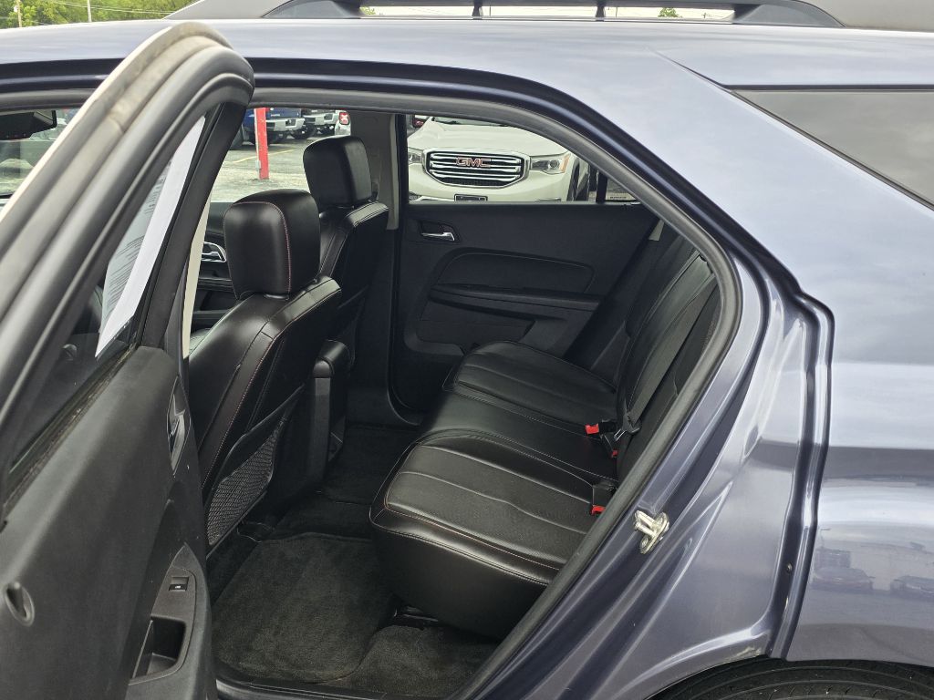 Photo 10 of this CHEVROLET EQUINOX