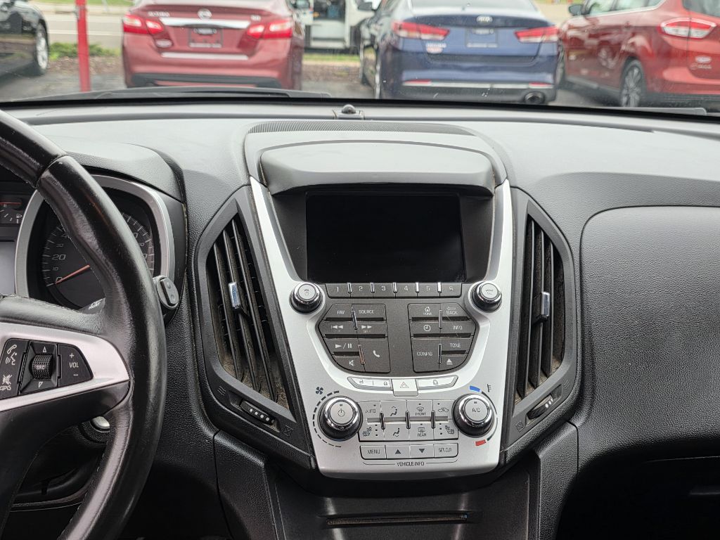 Photo 12 of this CHEVROLET EQUINOX