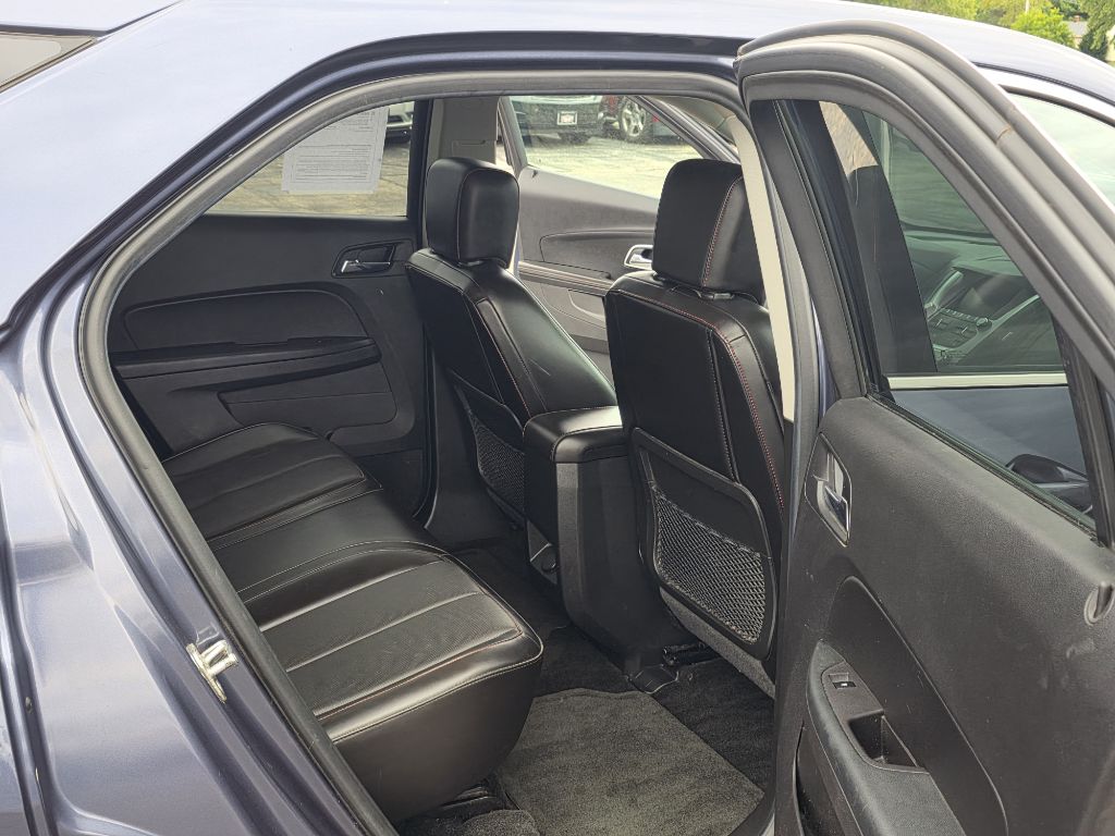Photo 14 of this CHEVROLET EQUINOX