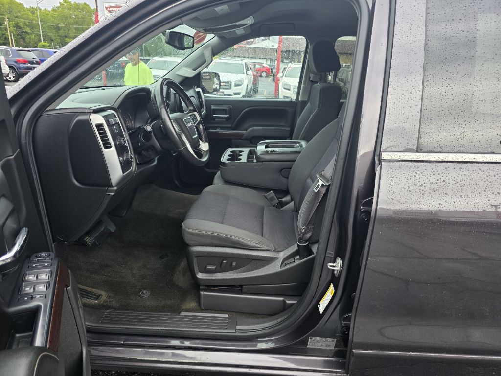 Photo 9 of this GMC SIERRA