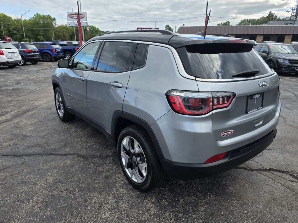 Photo 3 of this JEEP COMPASS