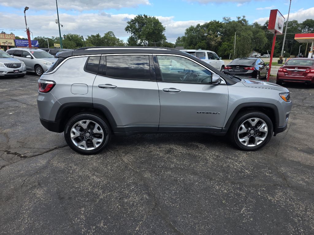 Photo 7 of this JEEP COMPASS