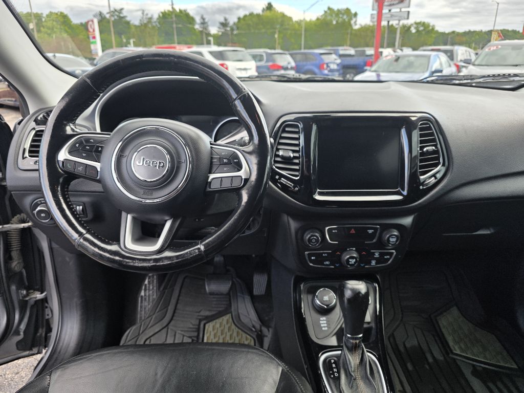 Photo 11 of this JEEP COMPASS