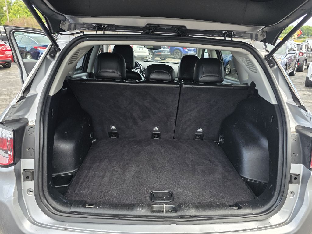 Photo 15 of this JEEP COMPASS