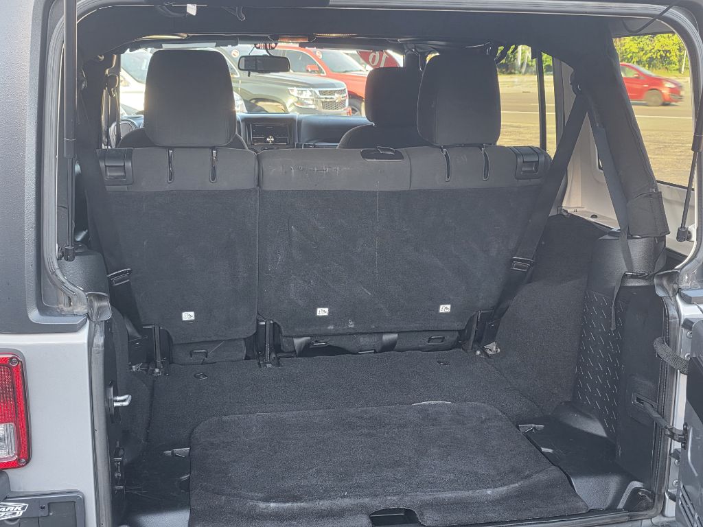 Photo 15 of this JEEP WRANGLER UNLIMI