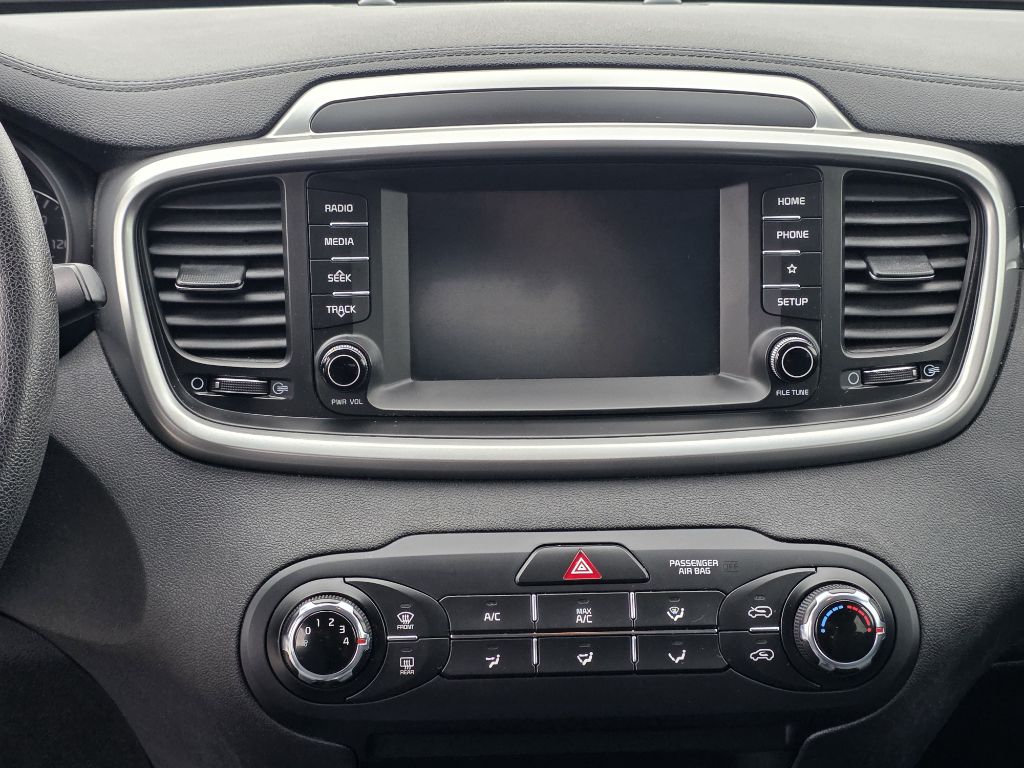 Photo 9 of this KIA SORENTO
