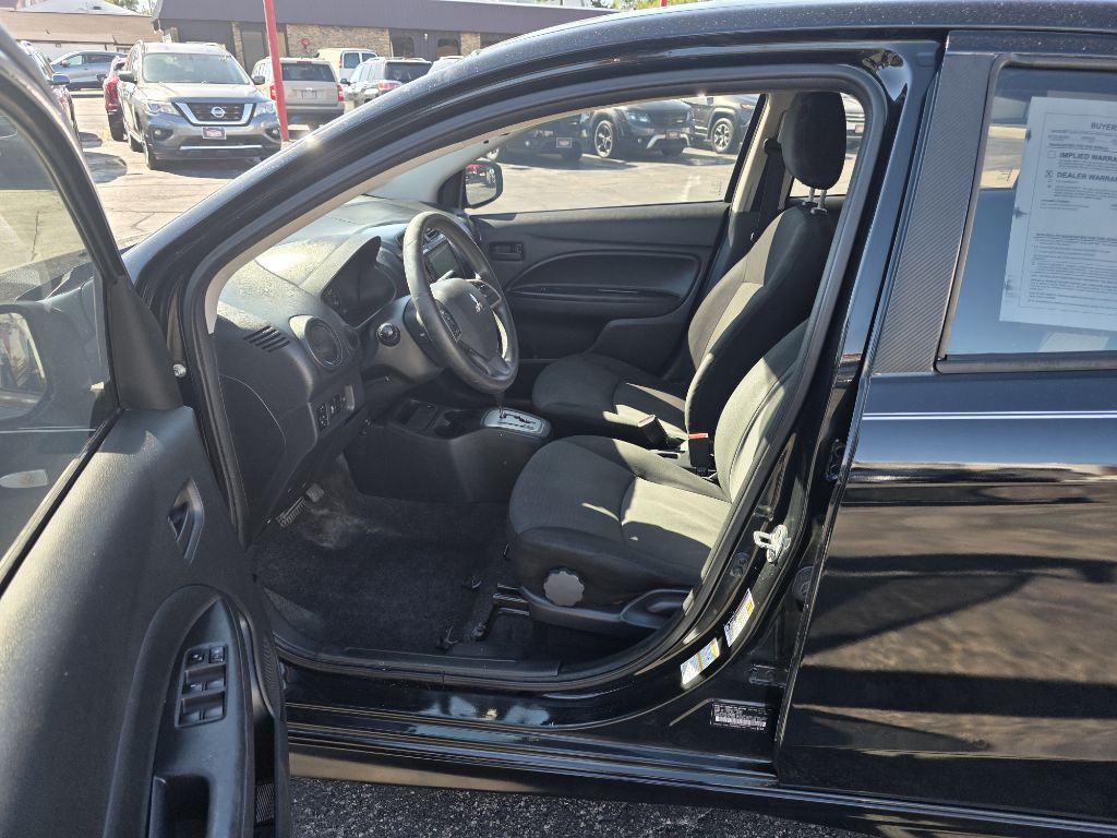Photo 9 of this MITSUBISHI MIRAGE