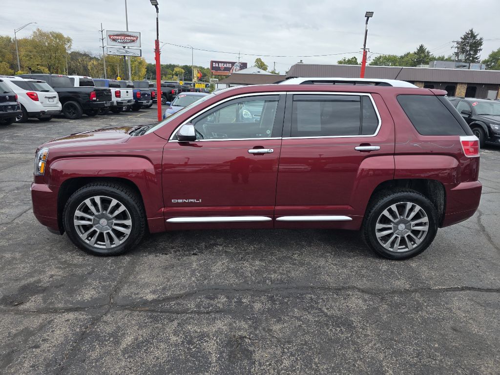 Photo 2 of this GMC TERRAIN